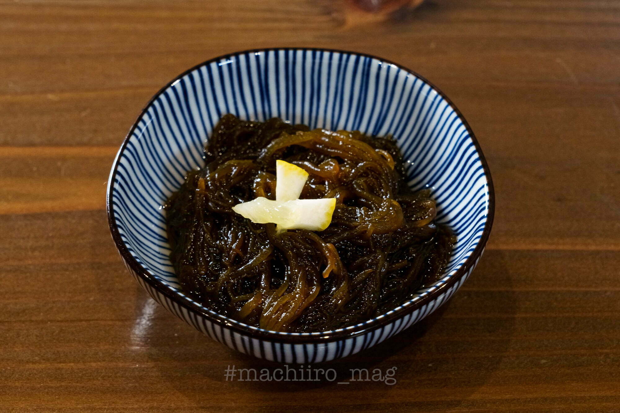 マチイロマガジン かめ 10